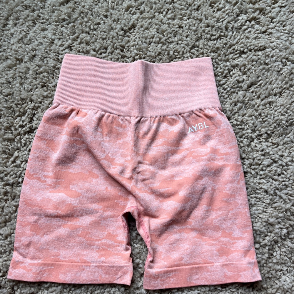Abyl Seamless Orange Scrunch Workout Shorts